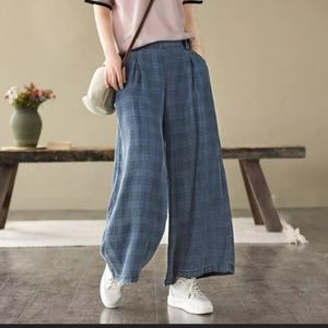 Wide leg pants size small/med